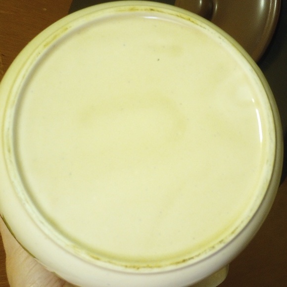 Vtg Strawberry & Floral Ceramic Canister or Cookie Jar w/ Handles. Cream, Red - Picture 8 of 8